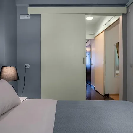 Апартаменты Cozy & Central 2br Designed Apt. In Beyoglu